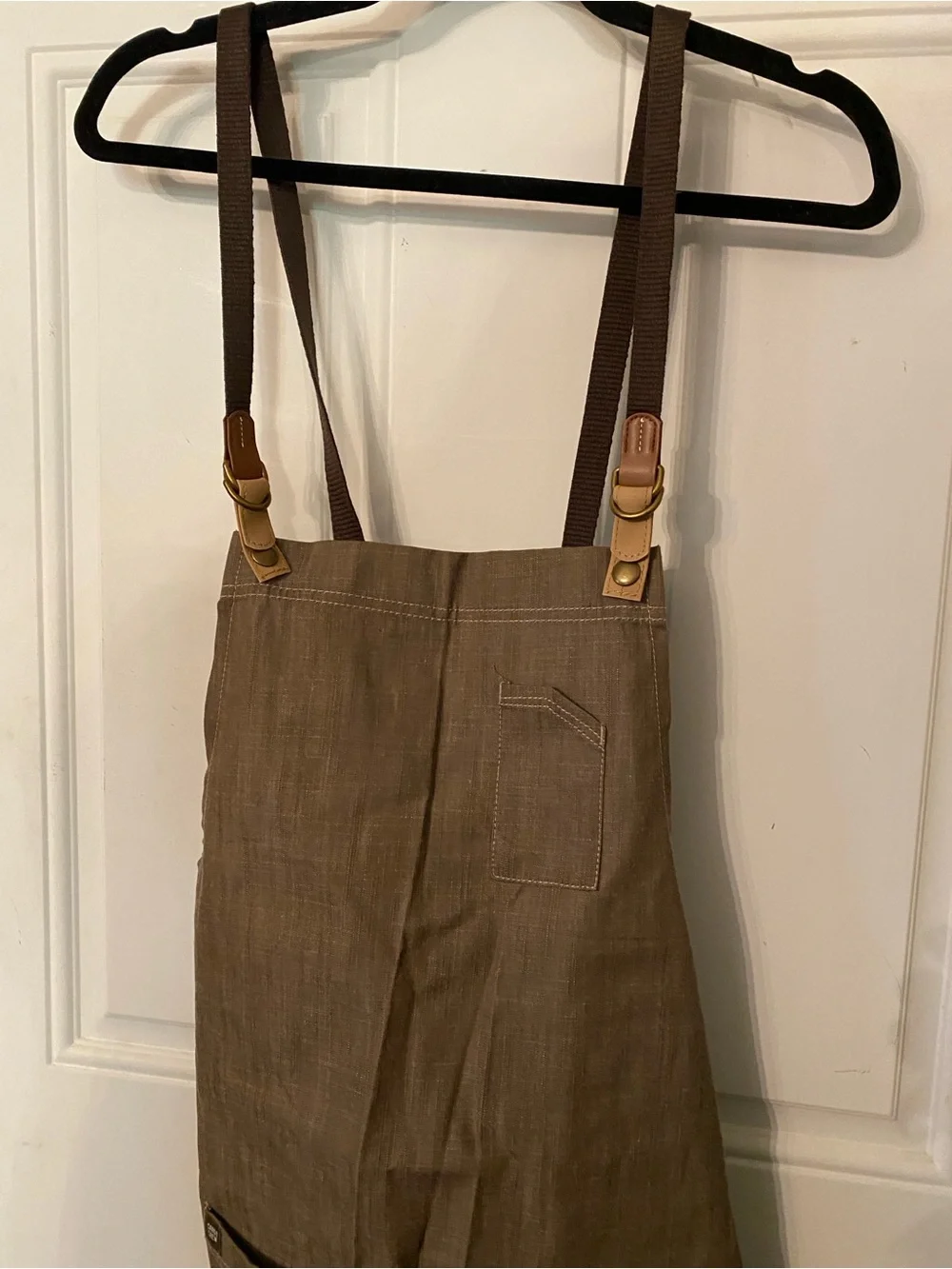 Cargo Crew Henry Bib Apron in Mocha